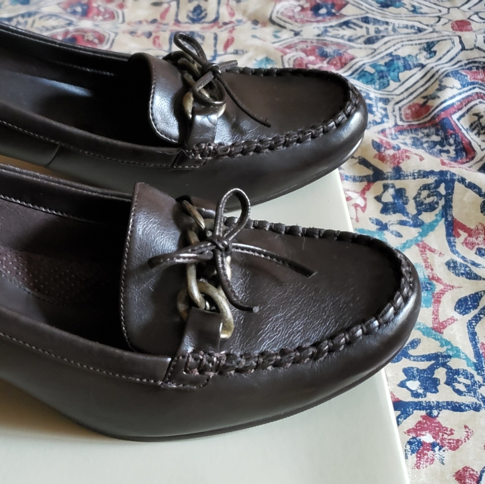 Shoes - Picture 4 of 4